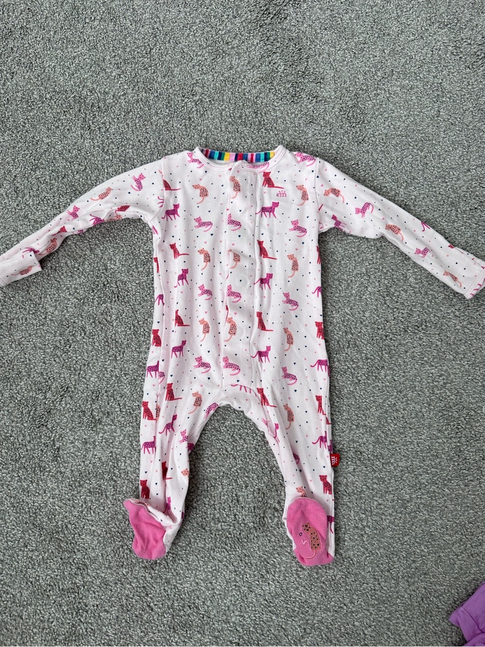 Magnetic Me Cheetah Footies
